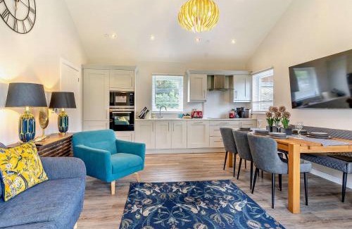 Upper Killay House | 3 Bed in Gower 91720