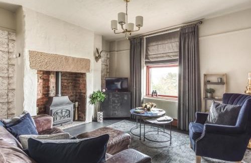 Holestone Moor House | 3 Bed in Matlock 86048