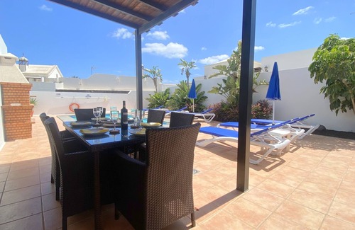 Los Mojones Villa | 3 Bed luxury villa with Heated Pool, Hot Tub, Pool table and T tennis