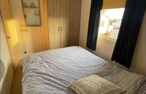 Exmouth House | 3 Bed-Sleeps 8-Pet Friendly-Parking-Sea View