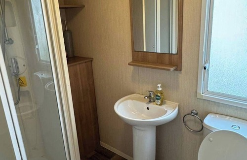 Prestatyn Ski Chalet | 3 bed with balcony on lido beach