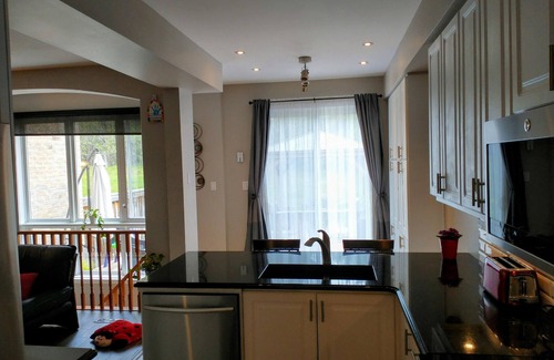 Doon South House | 3 Bedroom/2.5 Bath, Townhome in Doon Kitchener With Great Outdoors