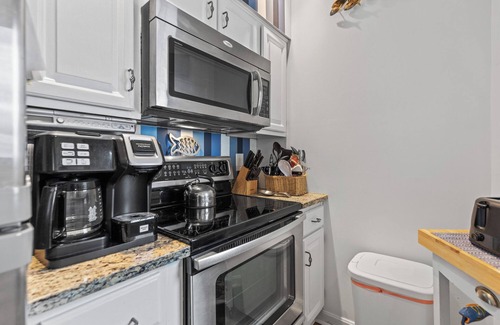 Old Orchard Beach Condo | 3 Bedroom 2 Bathroom Direct Ocean views!