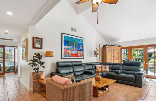 Thousand Oaks House | 3 bedroom 2 bathroom Hawaiian Paradise with Sauna in Westlake Village