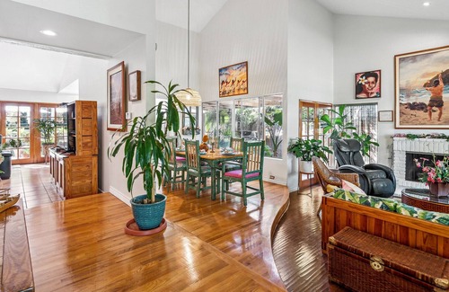 Thousand Oaks House | 3 bedroom 2 bathroom Hawaiian Paradise with Sauna in Westlake Village