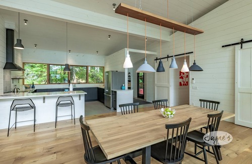 Lake of Bays Cottage | 3 bedroom 2 bath cottage on Lake of Bays