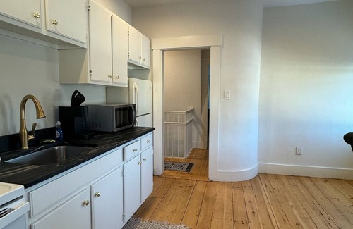 Alton House | 3 bedroom , 2 bath with views of the Lake