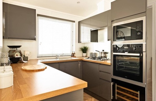 Shepton Mallet Ski Chalet | 3 bedroom accommodation in Midsomer House, East Compton