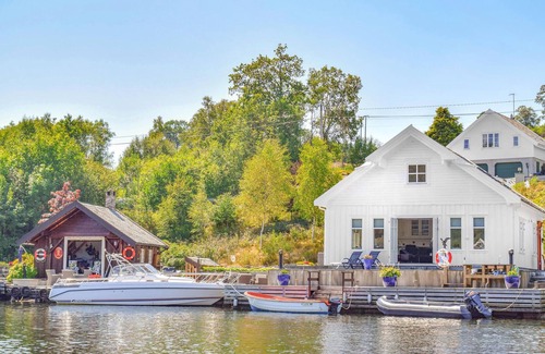 Skjoldastraumen House | 3 bedroom accommodation in Skjoldastraumen