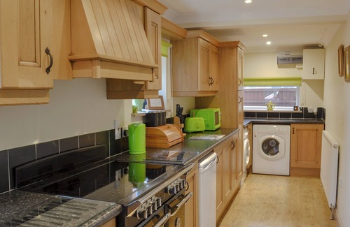 Boston Cottage | 3 bedroom accommodation in Tumby Woodside