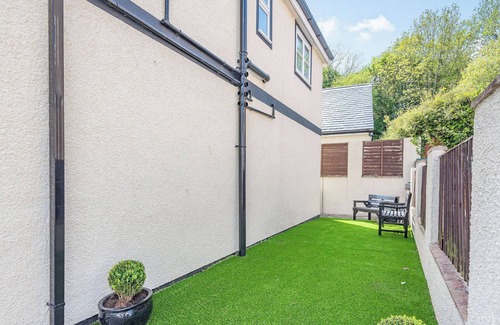 Llandudno Junction Cottage | 3 bedroom accommodation in Bryn Pydew