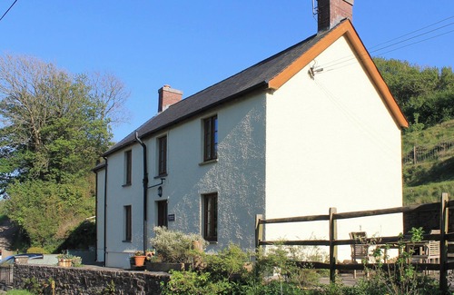 Llansteffan Cottage | 3 bedroom accommodation in Llansteffan, near Carmarthen
