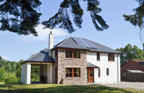 Carrbridge Cottage | 3 bedroom accommodation in Carrbridge