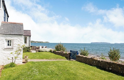 Beaumaris Cottage | 3 bedroom accommodation in Llanfaes, Beaumaris, Anglesey