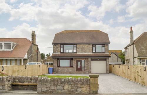 Seahouses Cottage | 3 bedroom accommodation in Seahouses, near Alnwick
