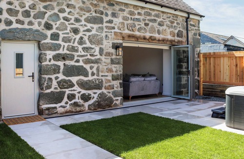 Talybont Cottage | 3 bedroom accommodation in Tal-y-Bont, near Barmouth