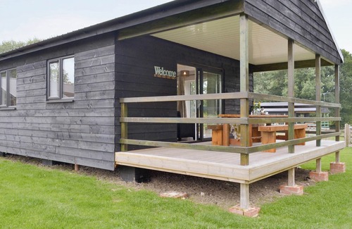 Binsted Cottage | 3 bedroom accommodation in Blacknest, near Alton