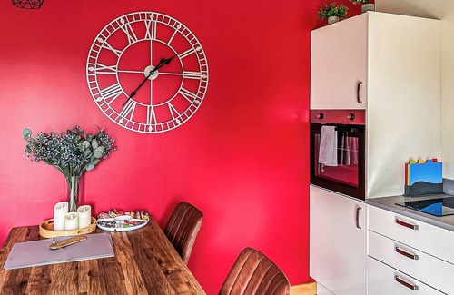 Flaxton Ski Chalet | 3 bedroom accommodation in Flaxton