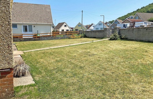 Llanrhidian Higher Cottage | 3 bedroom accommodation in Penclawdd, near Swansea