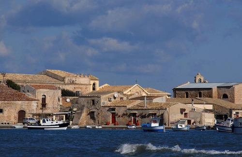 Fondo Morte House | 3 bedroom accommodation in Noto