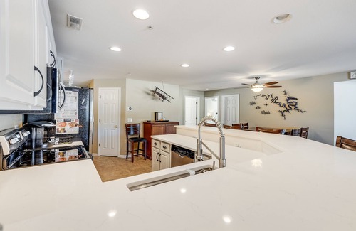 Camdenton Condo | 3 Bedroom - All King Beds - Executive Lakefront, 12'x32' boat slip available
