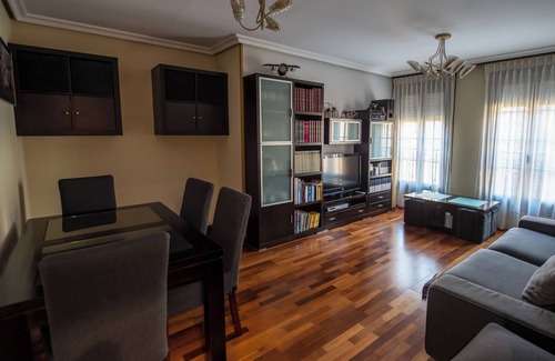 Leon Apartment | 3 bedroom apartment in very quiet pedestrian area, next to the cathedral