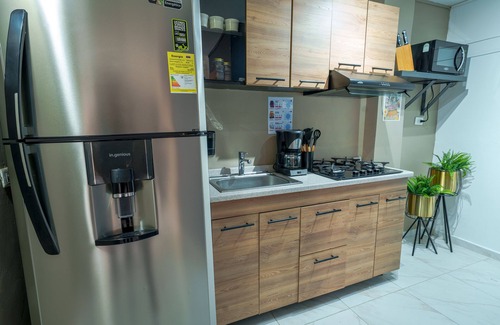 La Florida Apartment | 3 bedroom apartment, with arcade machine - 1 block from lleras park p7