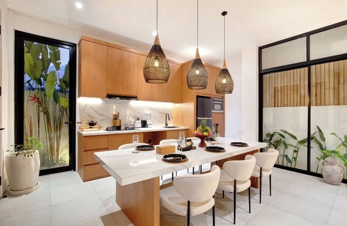 Batu Bolong Villa | 3-bedroom Aquamarine villa in amazing Bali with Private pool, 5-min to Beach
