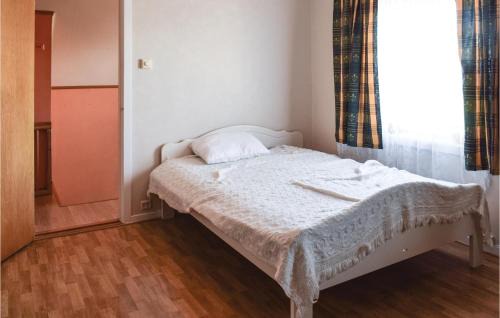 Giske Apartment | 3 Bedroom Awesome Apartment In Giske
