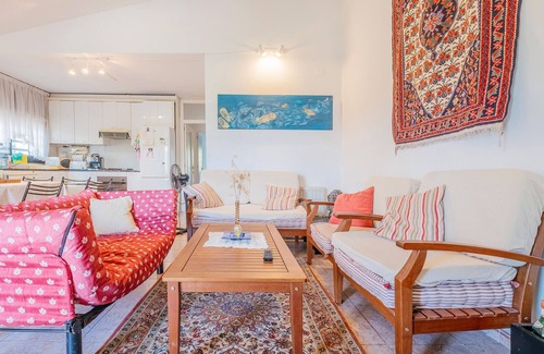 Can Carbonell House | 3 bedroom awesome home in Can Carbonell
