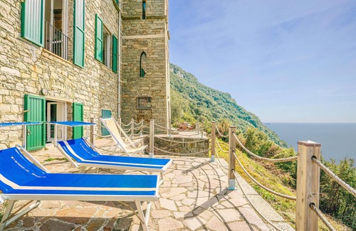 La Spezia House | 3 bedroom awesome home in La Spezia