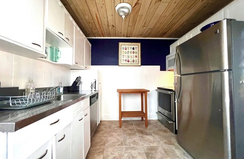 Pass-a-Grille House | 3-Bedroom Beach Front Paradise - "Con La Marea"