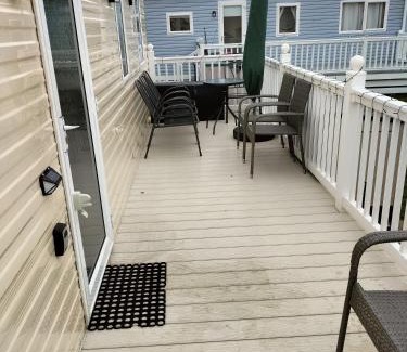 Rhyl House | 3 Bedroom Caravan, Edi Rita, Robin Hood, Pet Friendly