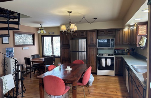 Ellicottville Ski Chalet | 3-bedroom chalet in marvelous Ellicottville with WiFi, sauna, deck and grill