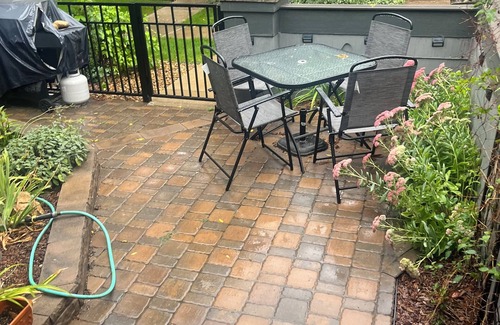 Longmont Condo | 3-bedroom condo in awesome Longmont with central air, fireplace, and pool