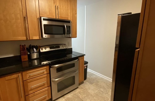 Herndon Condo | 3 Bedroom Condo near IAD and close walk to downtown Herndon!