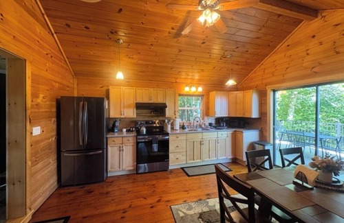 North Lake George Cabin | 3-Bedroom Cottage in welcoming Ticonderoga with WiFi. Super Clean & Economical.