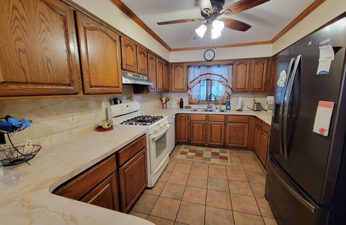 Leroy House | 3-bedroom, fully-furnished home in the country w/enclosed backyard