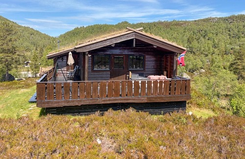 Sirdal House | 3 bedroom gorgeous home in Tjørhom