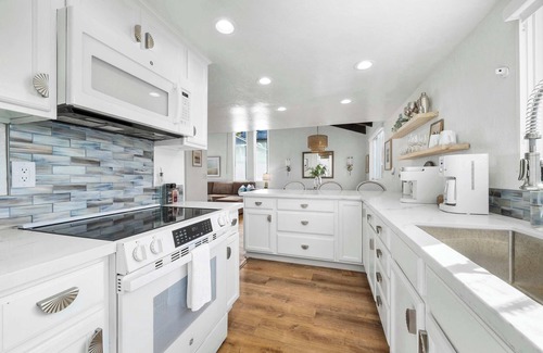 Eastside Santa Cruz House | 3 Bedroom Home - 6 min walk to BEACH