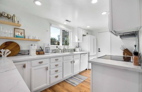 Eastside Santa Cruz House | 3 Bedroom Home - 6 min walk to BEACH