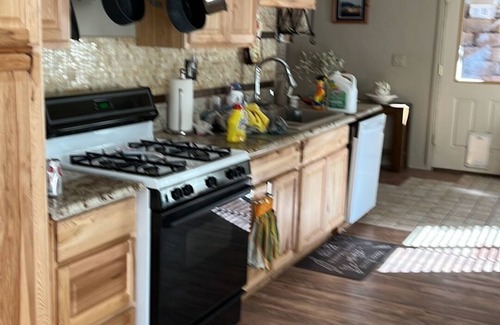 Payson Cabin | 3 bedroom home in quiet community with hiking and fishing