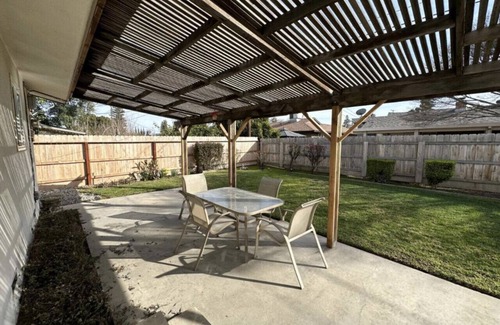 Visalia House | 3 bedroom Home located on the main street of Visalia