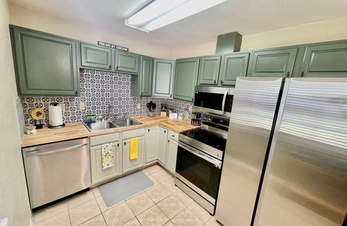 Southeast Pensacola House | 3 Bedroom Home Near Downtown PensacolanPet Friendly With One-Time Pet Fee