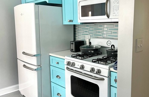 Dicken House | 3 Bedroom House 1 Block from Michigan Stadium