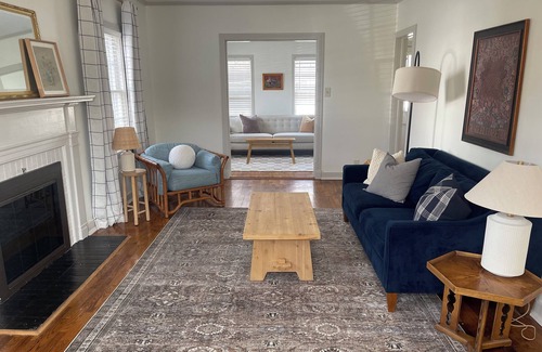 Marion House | 3-bedroom house 2 blocks from MGH on wonderful family-friendly street!