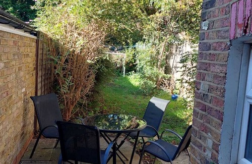 Northfield House | 3 Bedroom House (Ealing) - Great Location