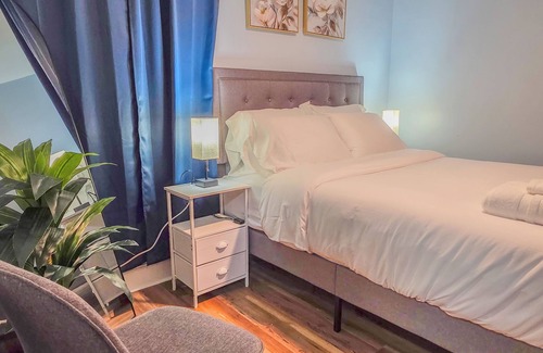 Niagara Falls House | 3-bedroom house in enchanting Niagara Falls with AC, WiFi