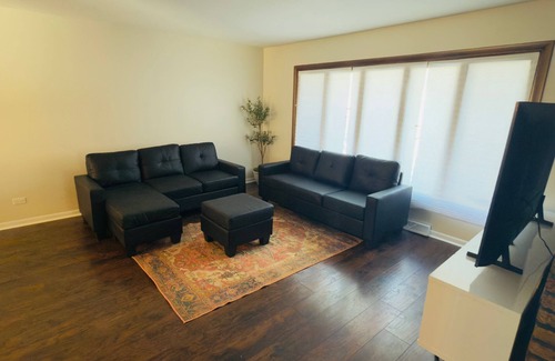 Addison House | 3-bedroom house in awesome Addison with WiFi, AC. Enjoy your stay