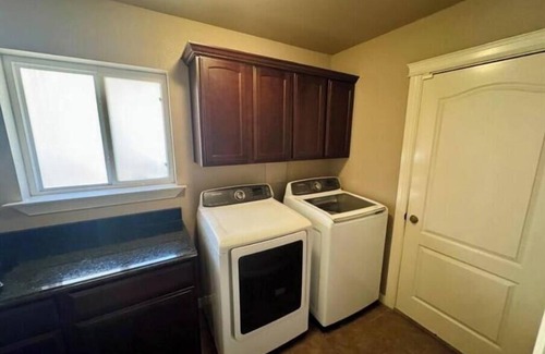 Biggs Field House | 3-bedroom house in charming El Paso with AC, fitness room, WiFi, Gated community